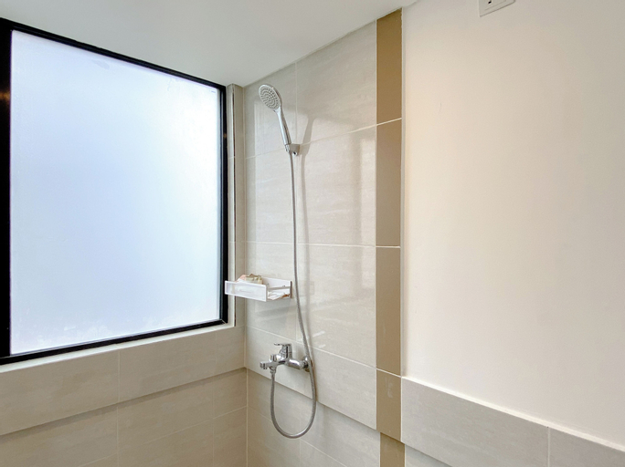 Bathroom 12