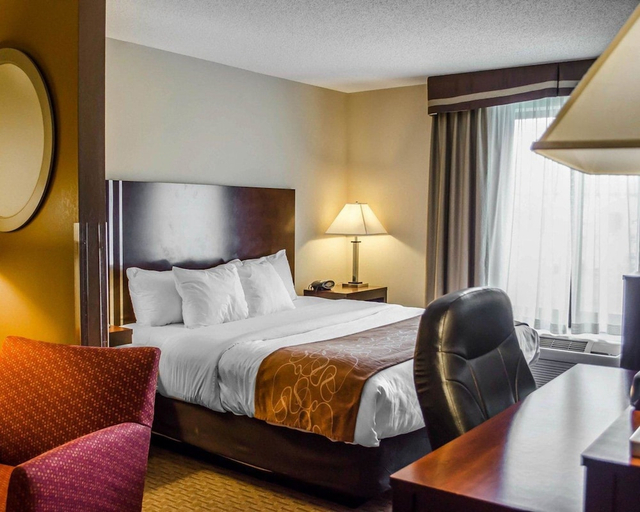 Bedroom 4, Comfort Suites Hummelstown - Hershey, Dauphin