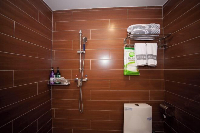 Bathroom 3, Xinyue Theme Hotel (Longjiang Convention and Exhibition Center Shop), Foshan