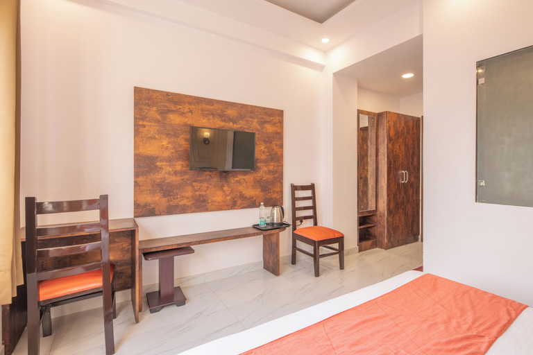 Bedroom 2, AYU SUITS, Dehradun