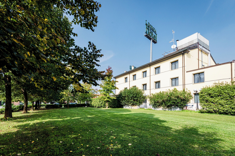 Exterior & Views 2, Lucrezia Borgia, Ferrara