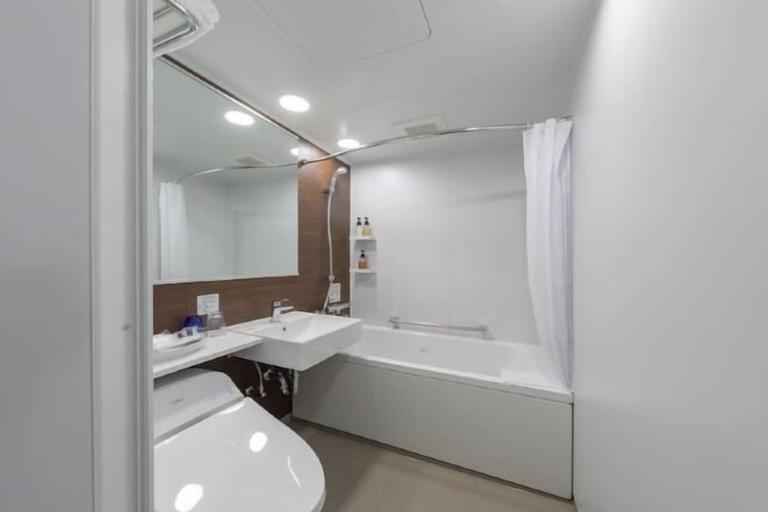 Bathroom 25