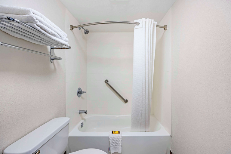 Bathroom 4, Best Western Gen X Inn, Shelby