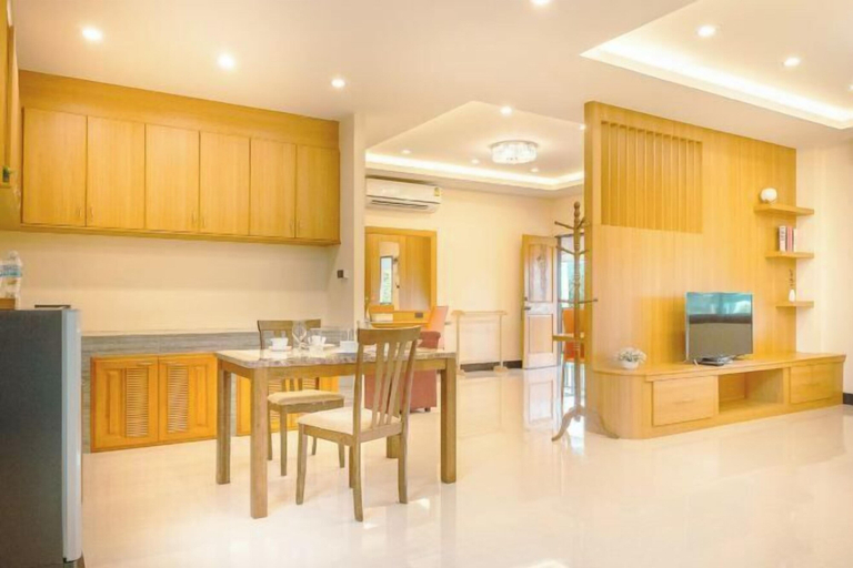 Dining Room 7