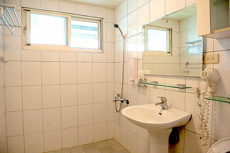 Bathroom, Yi Shin Garden Hostel, Hualien