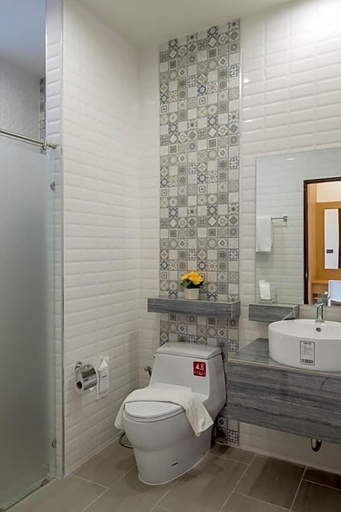 Bathroom 7