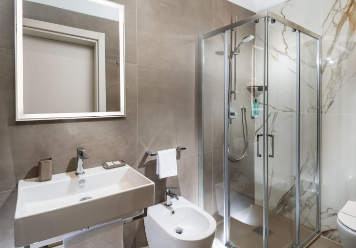 Bathroom 3, Hotel International direttamente sulla Sabbia, Rimini