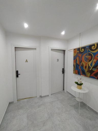 Others 4, B&B Potenza IT, Potenza