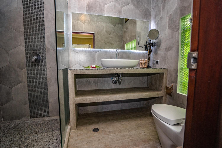 Bathroom 1