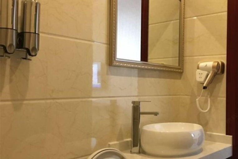 Bathroom 4