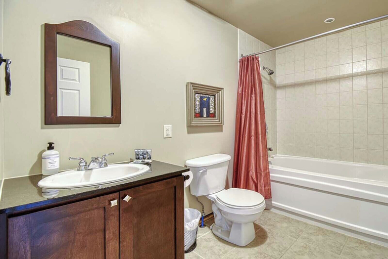 Bathroom 5, Borealis Homes, Les Laurentides