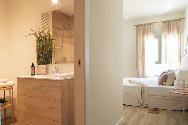 Others 4, LAN Suites, Huelva