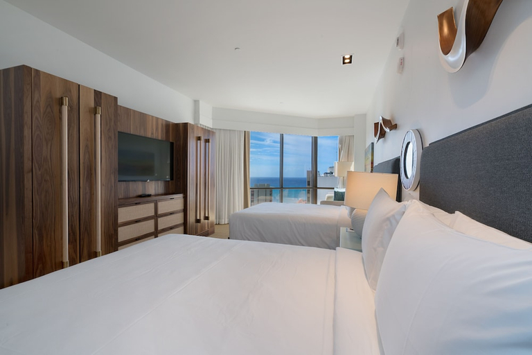 Bedroom 3, Hyatt Centric Waikiki Beach, Honolulu
