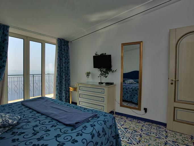 Bedroom 2, Apartment near Praia with Large Terrace & Spectacular Views, Salerno