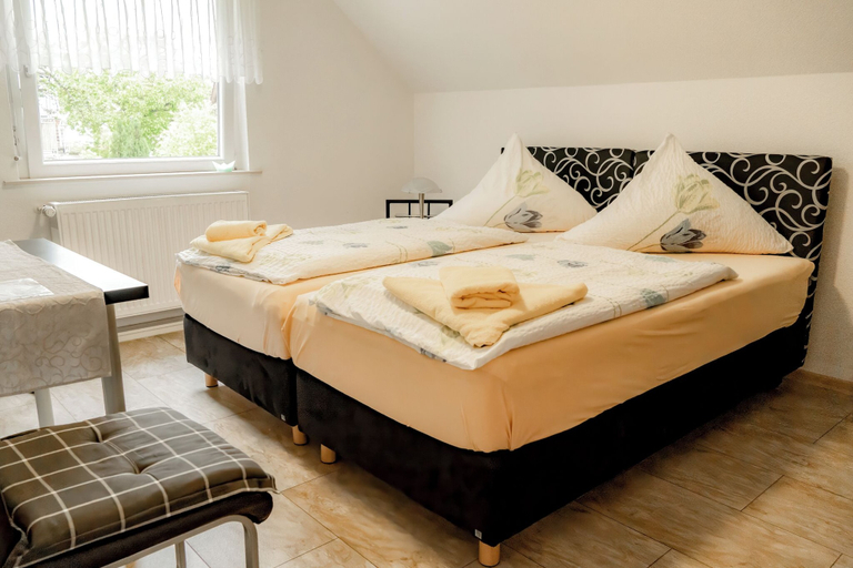 Bedroom 4, Gasthaus Hotel Anker, Konstanz