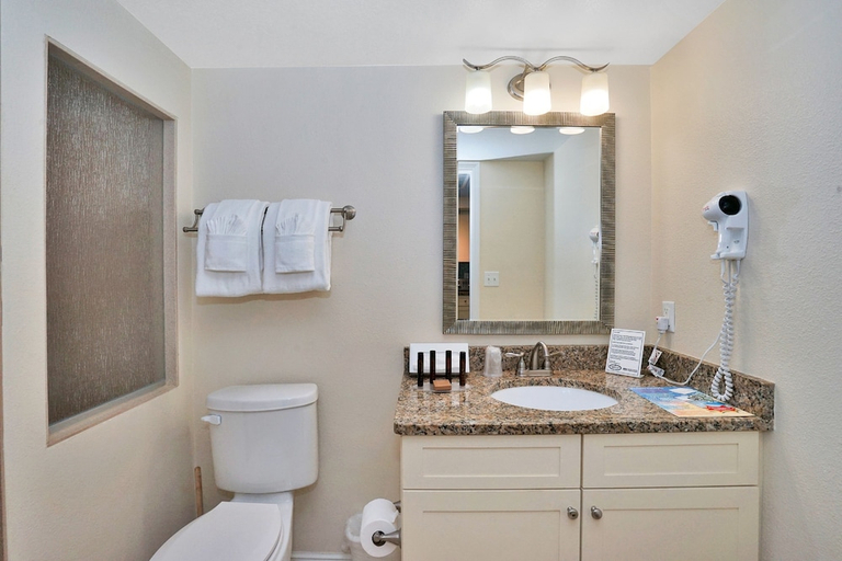 Bathroom 4, Hollywood Beach Tower, Broward