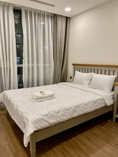 2-bedroom Vinhomes Central Park Apartment, Bình Thạnh