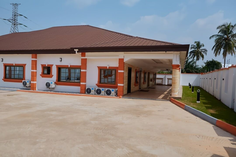 Exterior & Views 2, 247 executive lodge, Kumasi