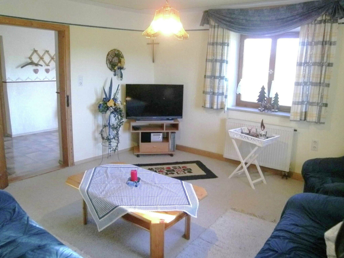 Others 4, Cozy Holiday Home in Feldwies near Ski Area, Traunstein