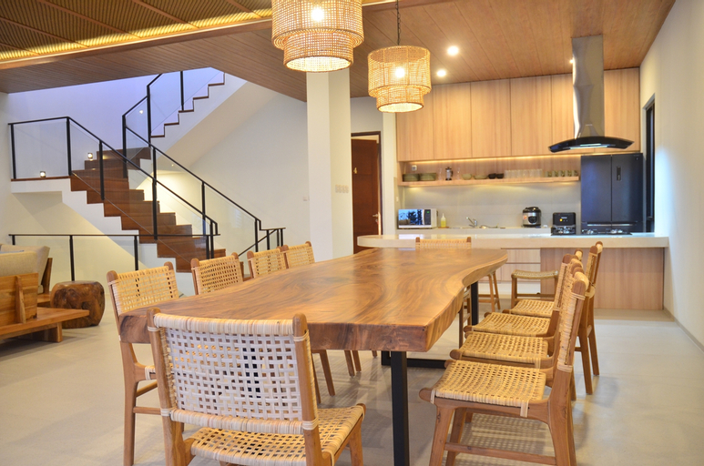 Dining Room 26