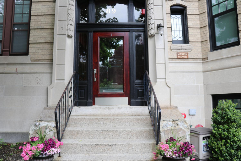 A Stylish Stay w/ a Queen Bed, Heated Floors.. #28, Norfolk