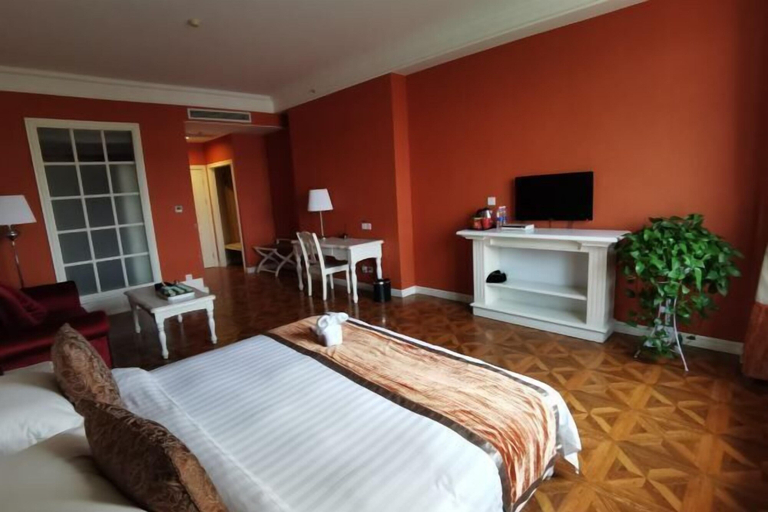 Bedroom 4, Xuzhou Amusement Land Resort Hotel, Xuzhou