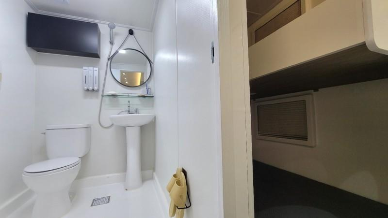 Bathroom 3, Goseong Ara Camp Caravan, Goseong