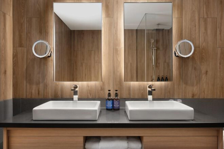 Bathroom 22