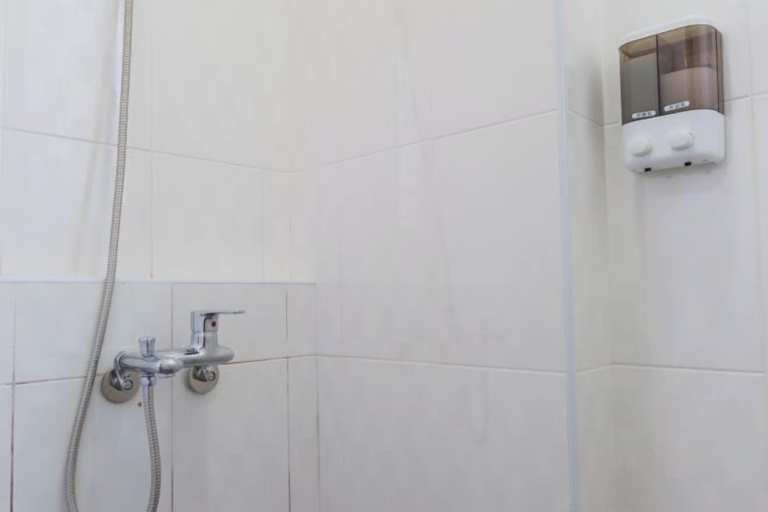 Bathroom 5, Good Luck Homestay, Ahanta West