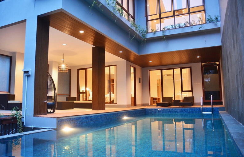 Swimming Pool 14