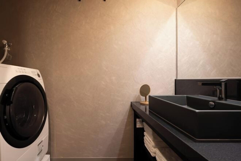 Bathroom 8