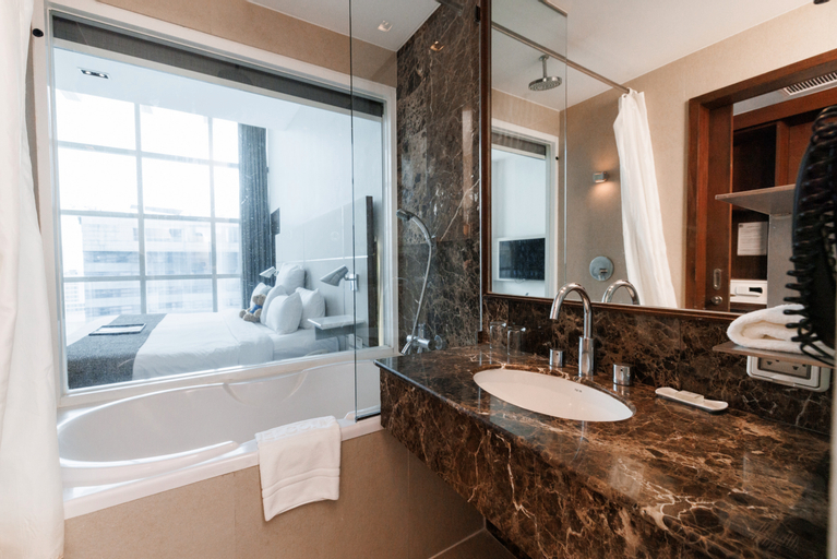 Bathroom 4
