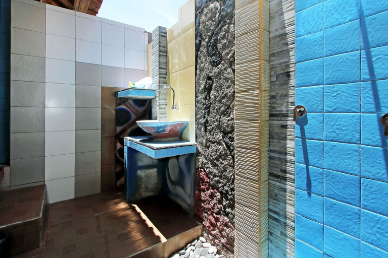 Bathroom 4, Dream Beach Inn, Klungkung