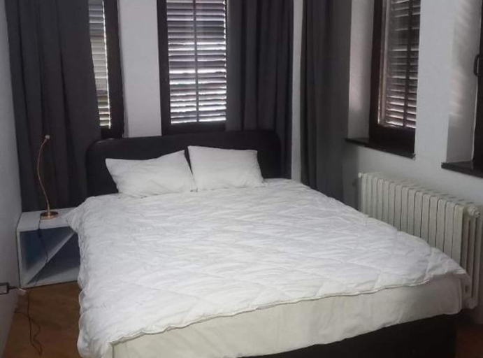 Bedroom 1, Lion Guest House