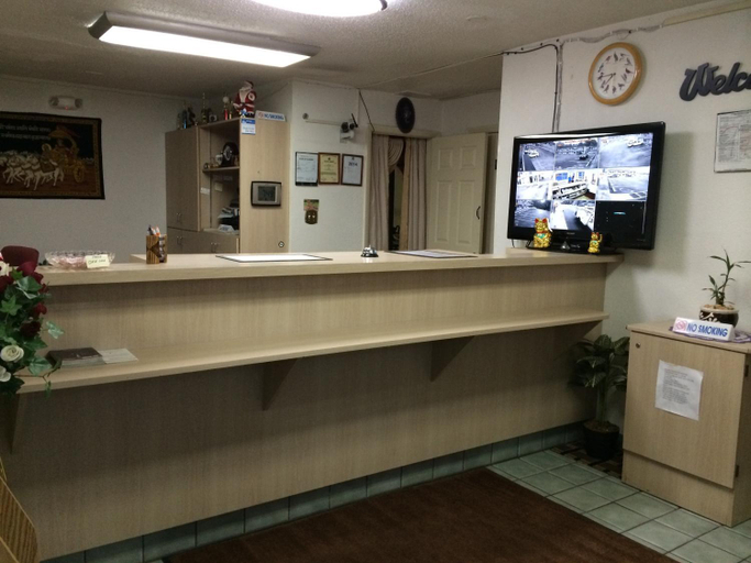 Public Area, Carpet Inn, Lee