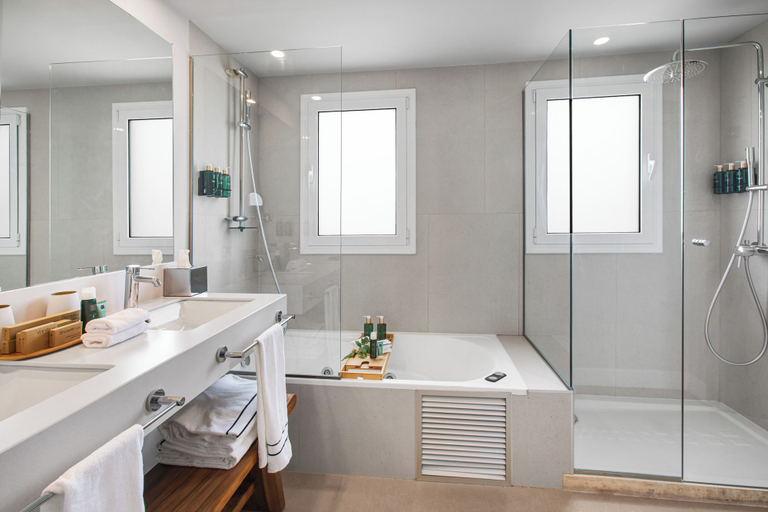 Bathroom 5, Melia Lloret de Mar, Girona