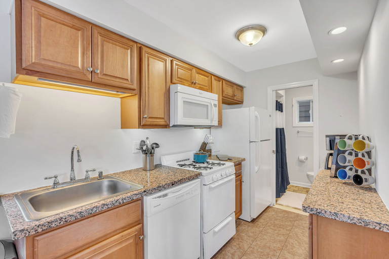 Others 5, Home Away at Heck, Monmouth