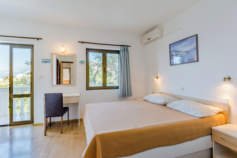 Bedroom 3, Villa Kosa, Brela