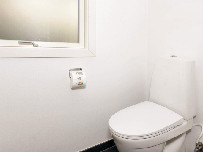 Bathroom 2, 6 Person Holiday Home in Nykobing M, Morsø