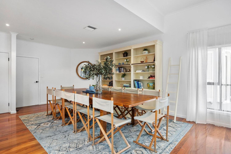 Others 5, Villa Biani in Sorrento, Melbourne
