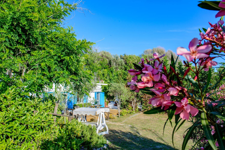 Others 4, Villa Saline, Salerno