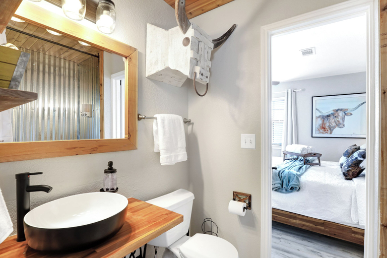 Bathroom 4, Longhorn Landing, Comal