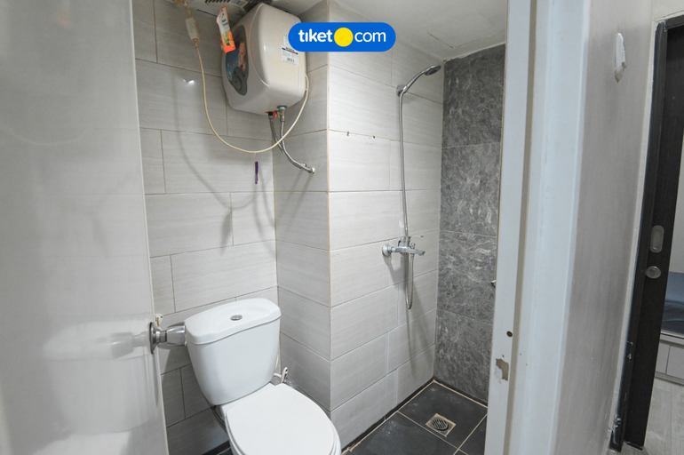 Bathroom 5, The Jarrdin Apartemen by Omami, Bandung