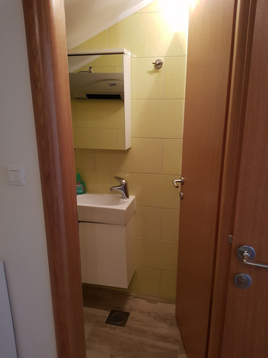 Bathroom 3, Apartment Karolina, Marina