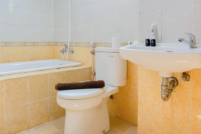 Bathroom 8