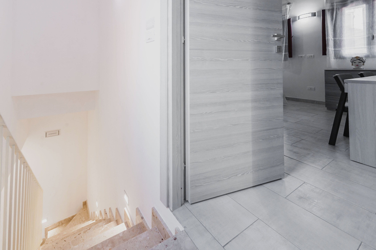 Bathroom 3, Modern duplex with balcony by Wonderful Italy, Catania