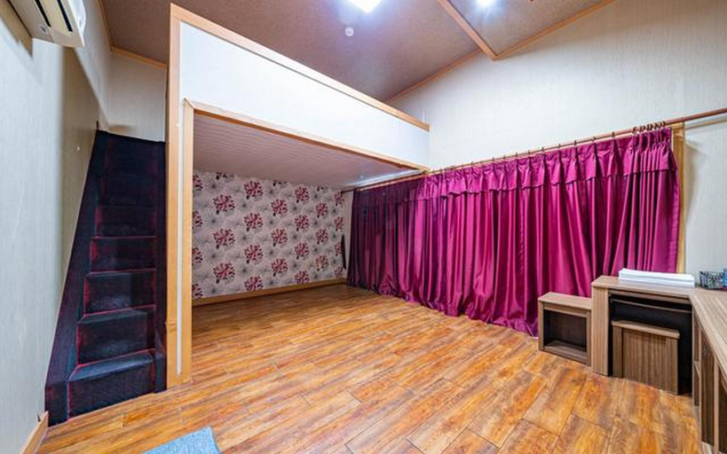 Bedroom 3, Taean (Mallipo) Sea Side Castle, Taean