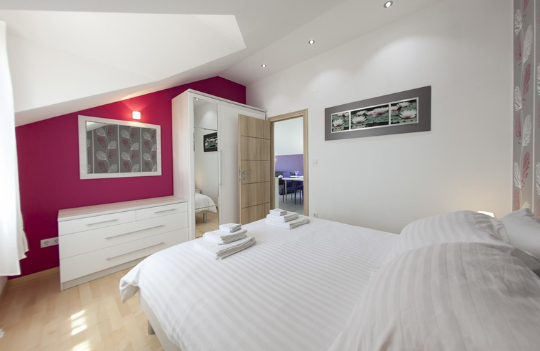 3, Apartments Benika, Bol
