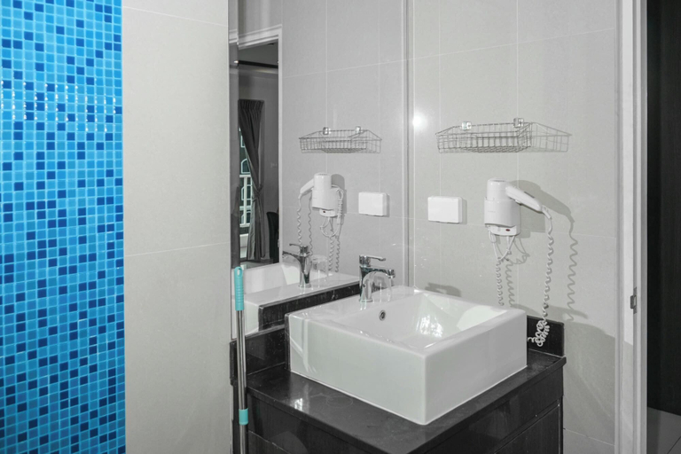 Bathroom 3, New Nordic Club 2 by Apartwell, Pattaya