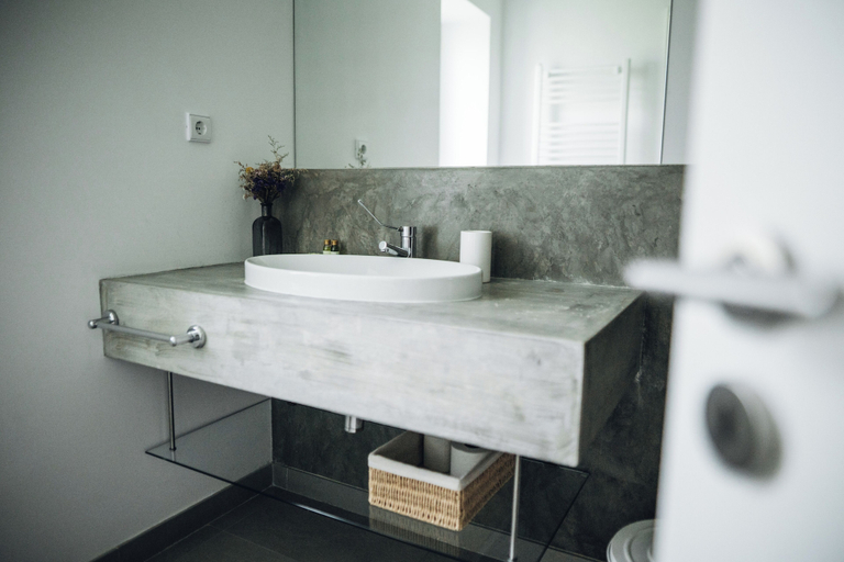 Bathroom 4, Quinta De Guimaraes, Baião